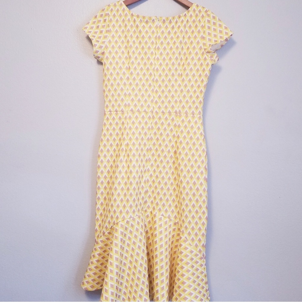 Shappy Apple Vintage Size 4 Yellow Pattern Dress - Gorgeous, Gently Used